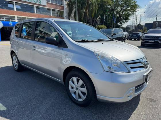 NISSAN LIVINA 1.6 16V FLEX 4P MANUAL NISSAN LIVINA 1.6 16V FLEX 4P MANUAL